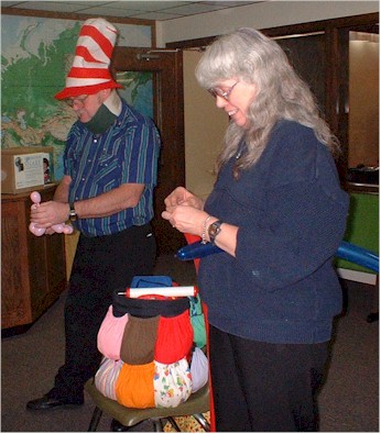 Balloons.JPG (49376 bytes)